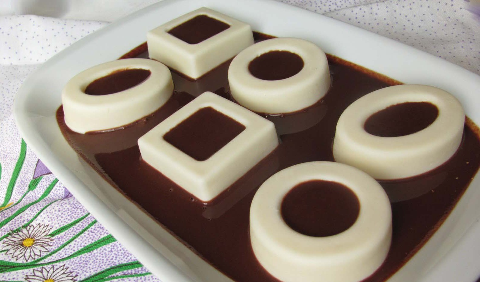 uno sfizioso dessert chiamato lattacciolo