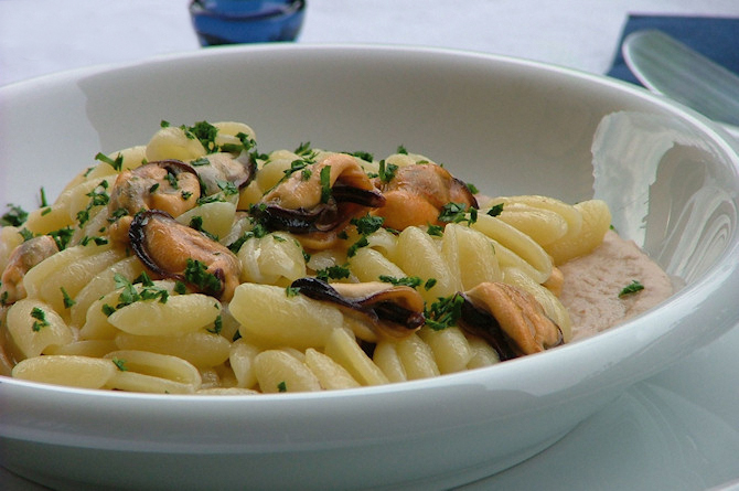 PASTA, COZZE E CREMA DI FAGIOLI