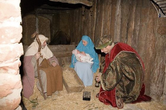 NATALE QUI E LÀ