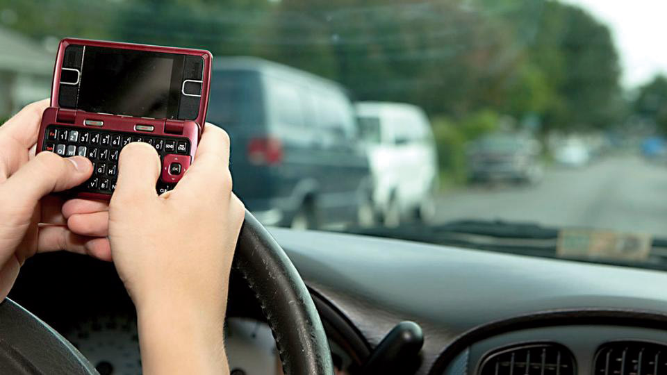 INCIDENTI E DISTRAZIONE AL VOLANTE
