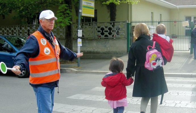 IL VOLONTARIATO POTREBBE ALLUNGARE LA VITA