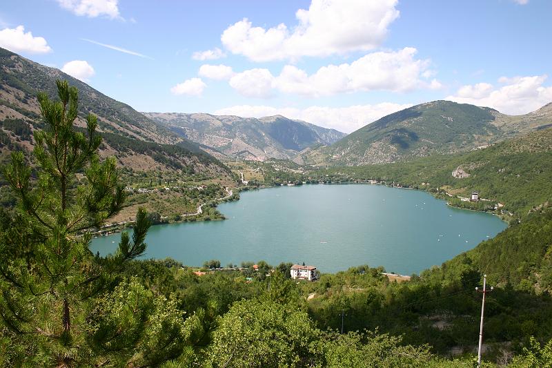 MOSTRO NEL LAGO DI SCANNO