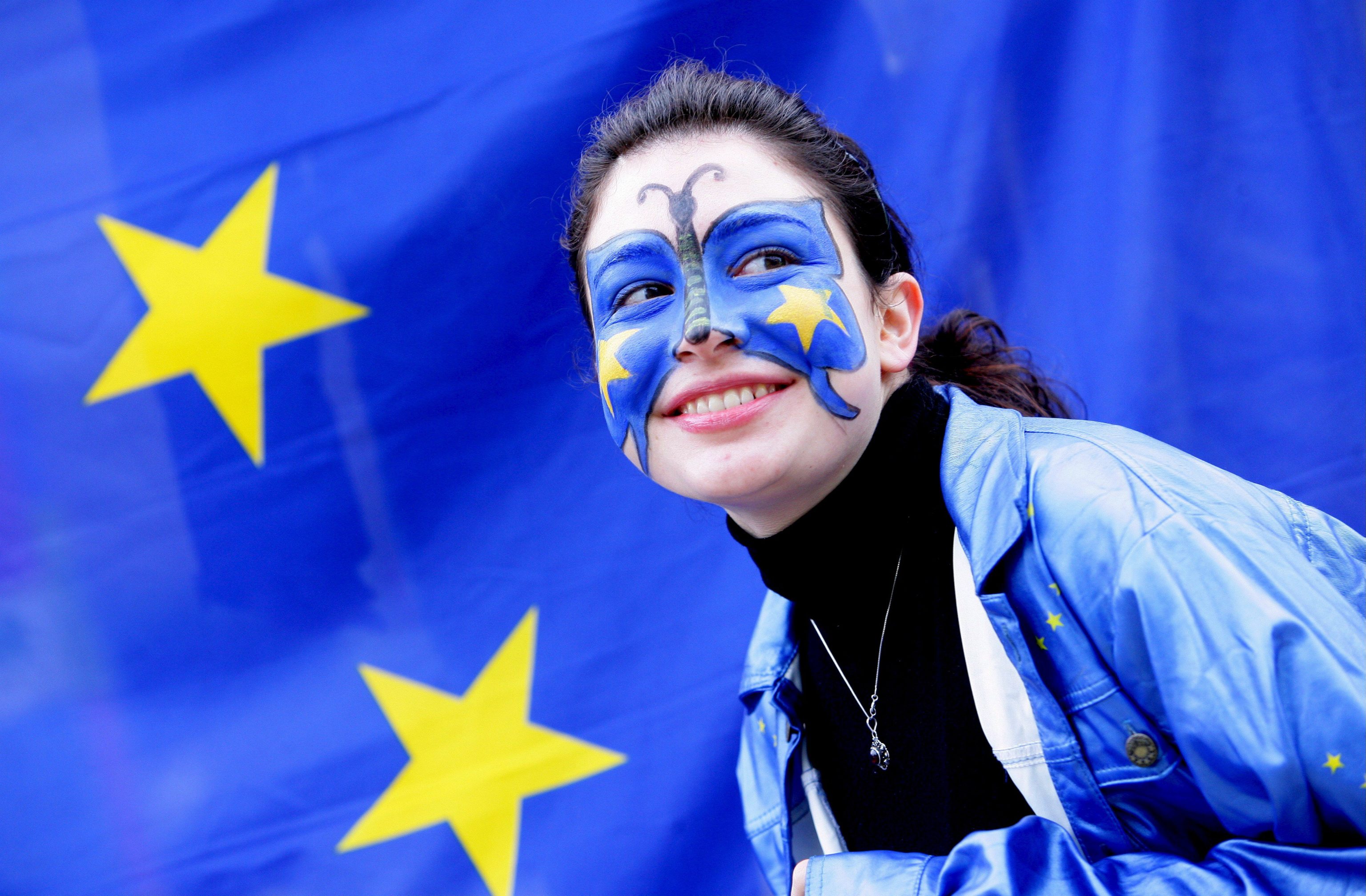 CI RITROVEREMO IN AUTUNNO  CON UNA EUROPA DIVERSA