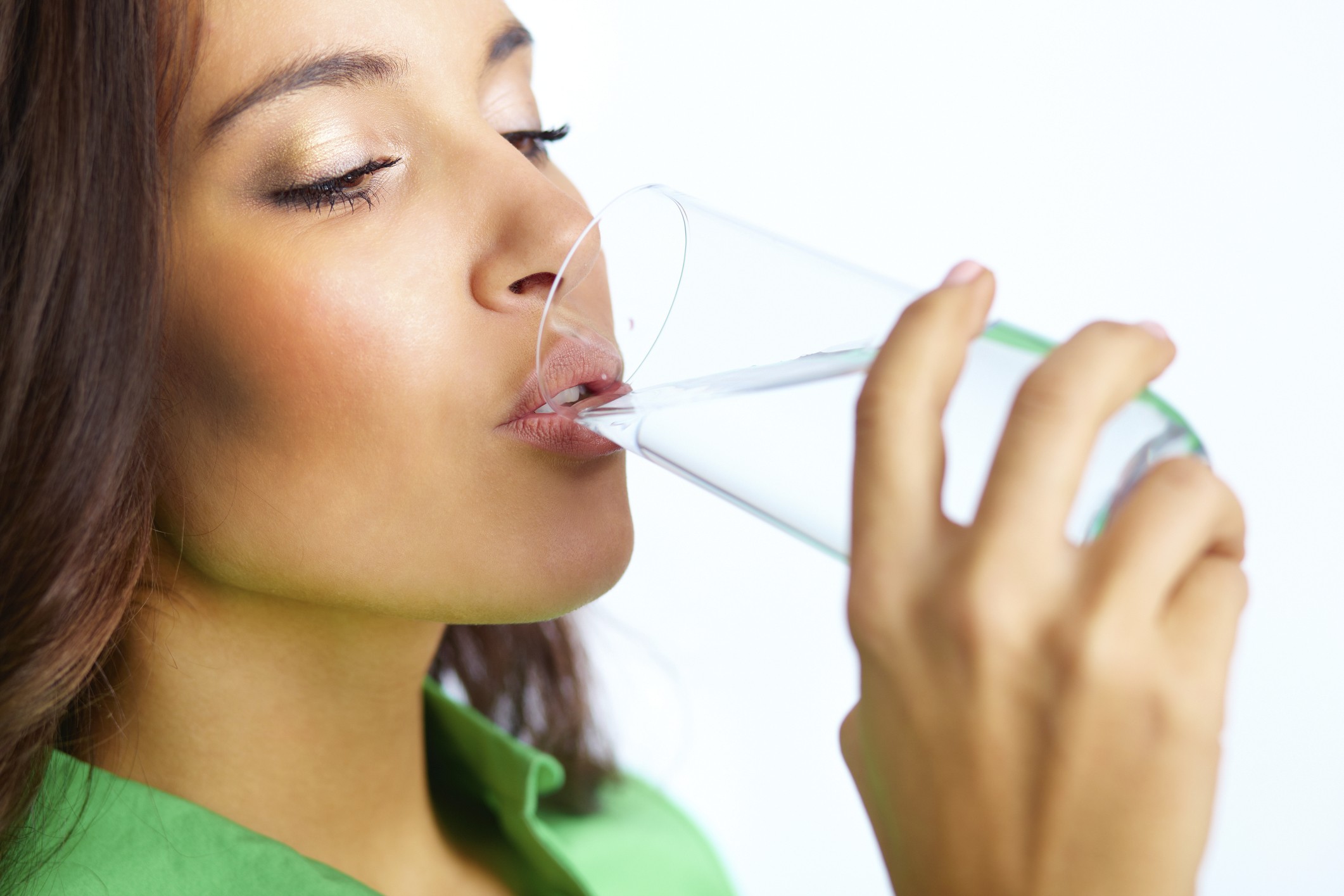 Bere acqua fa bene all’umore