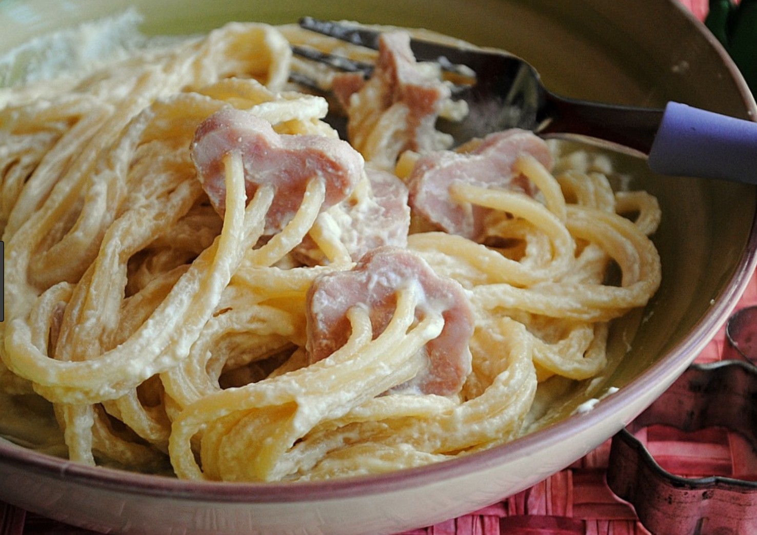 Spaghetti ricotta e prosciutto