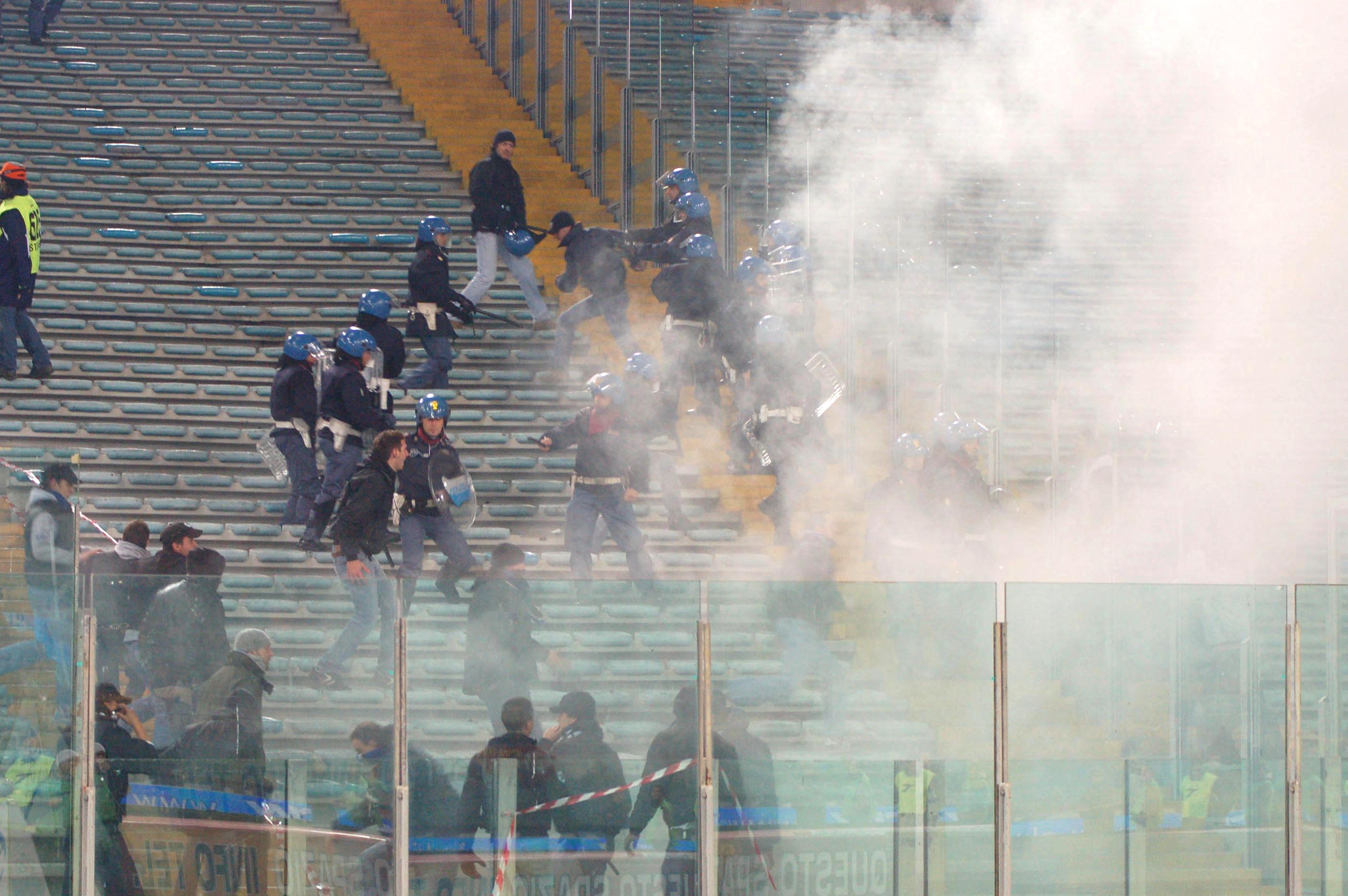 DIAMO UN CALCIO ALLA VIOLENZA