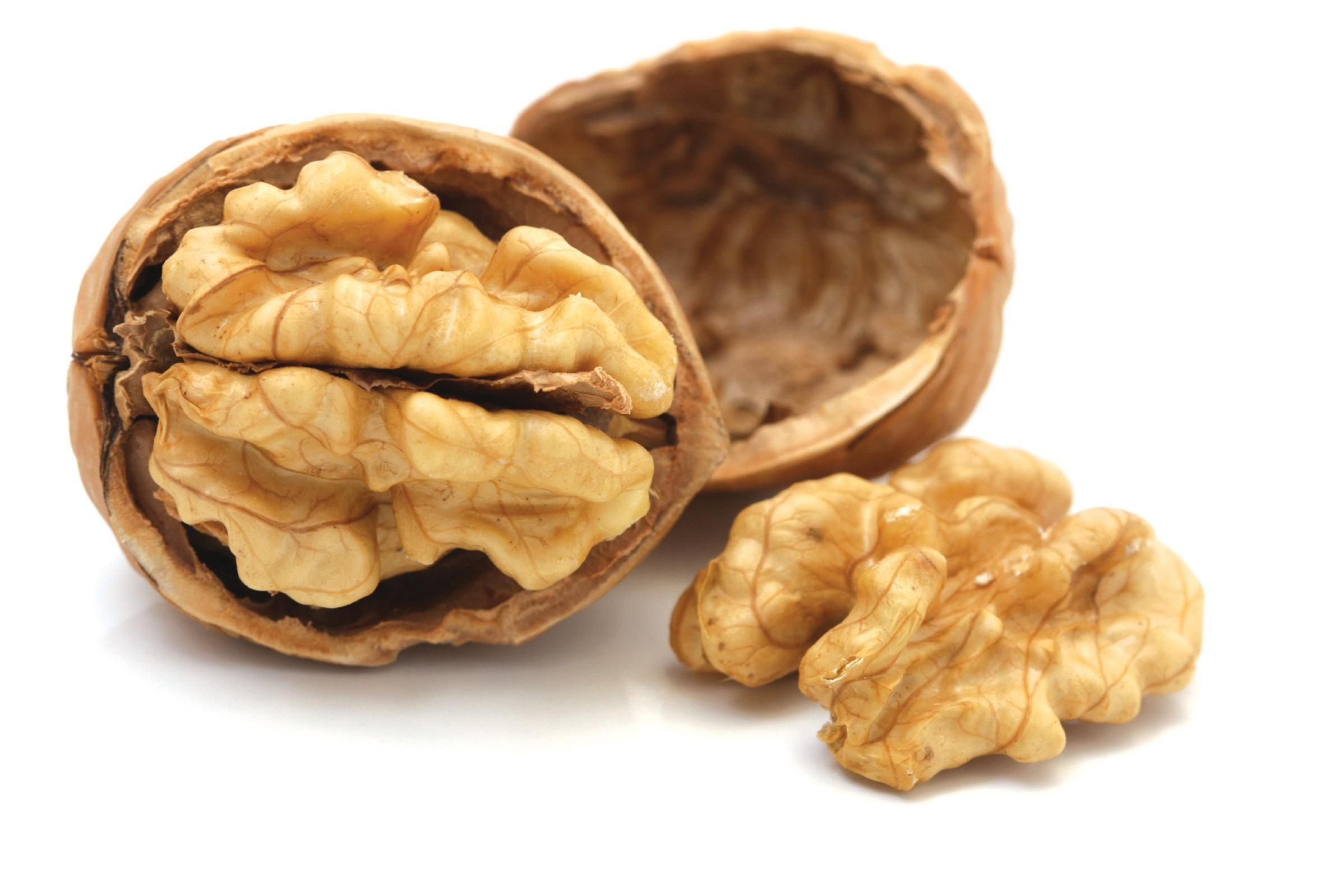 CON LE NOCI MENO  PROBABILITÀ DI ICTUS