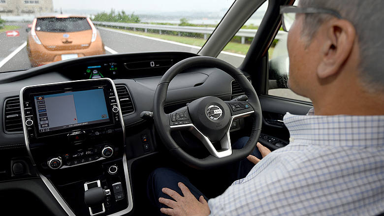 GIAPPONE, AUTO PIÙ SICURE PER GLI ANZIANI