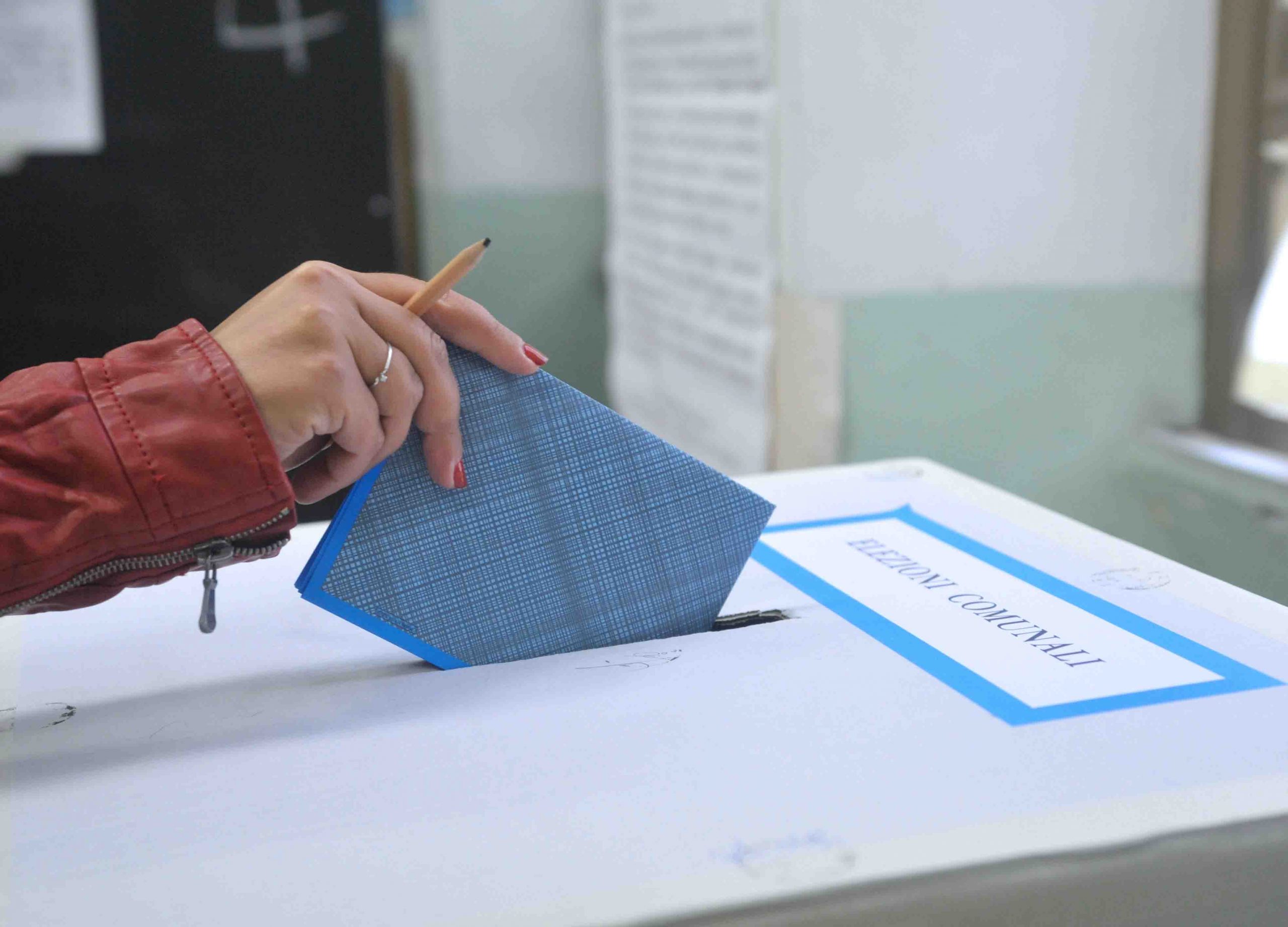 POLITICA: SERVIZIO AL PROSSIMO