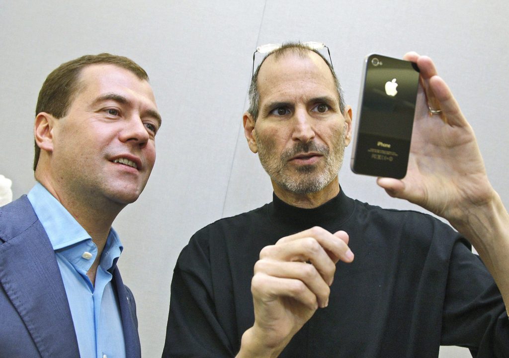 Learning English through… smartphones