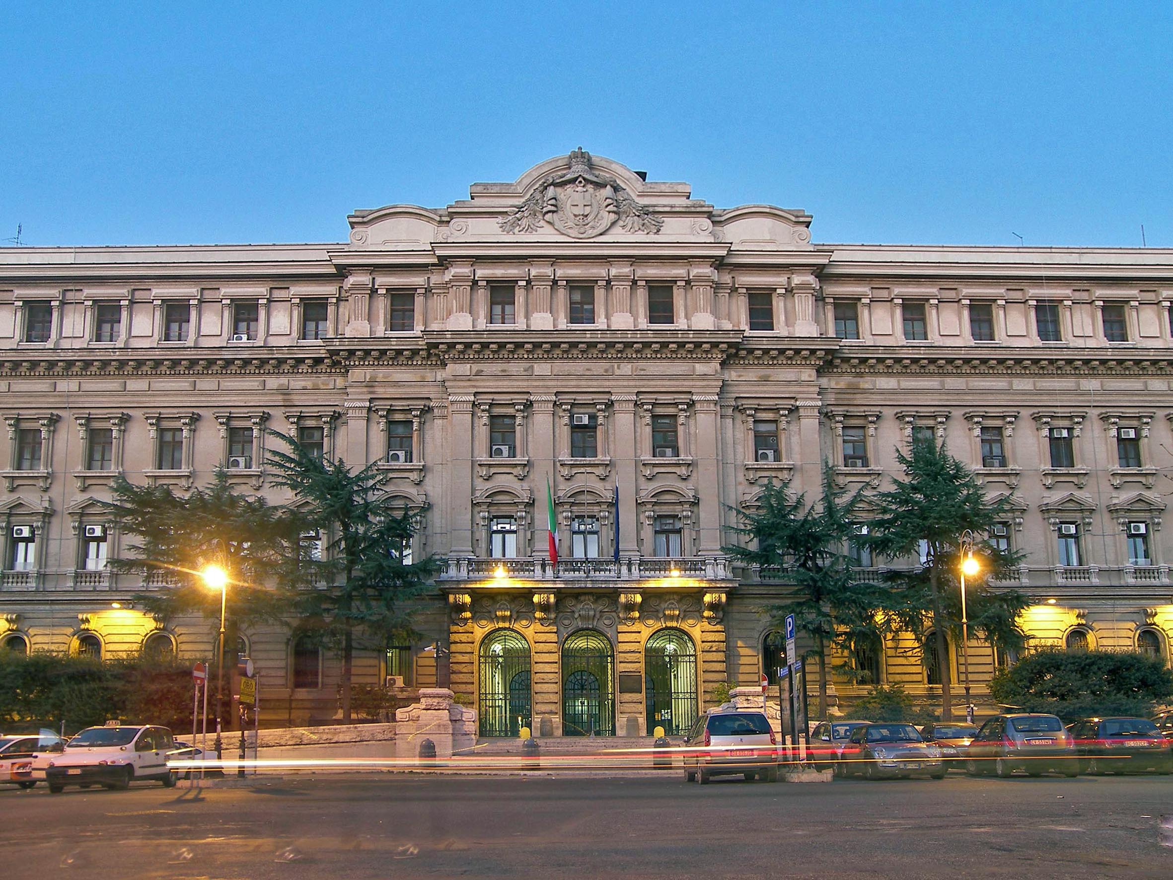 LA LIRA DIVENTA MONETA NAZIONALE
