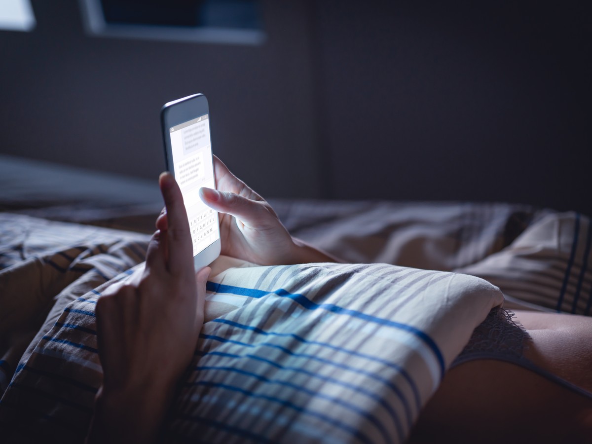 LO SMARTPHONE  FA MALE ALLA SALUTE