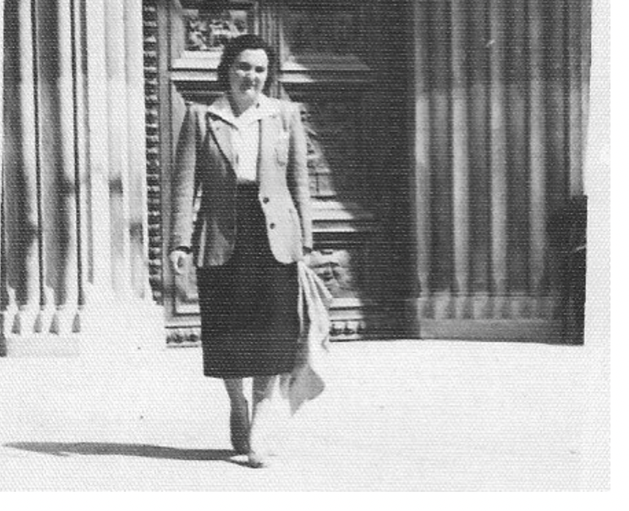 LOLA DI STEFANO