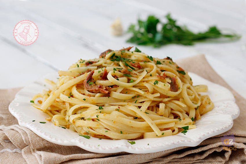 PASTA CON LA MOLLICA