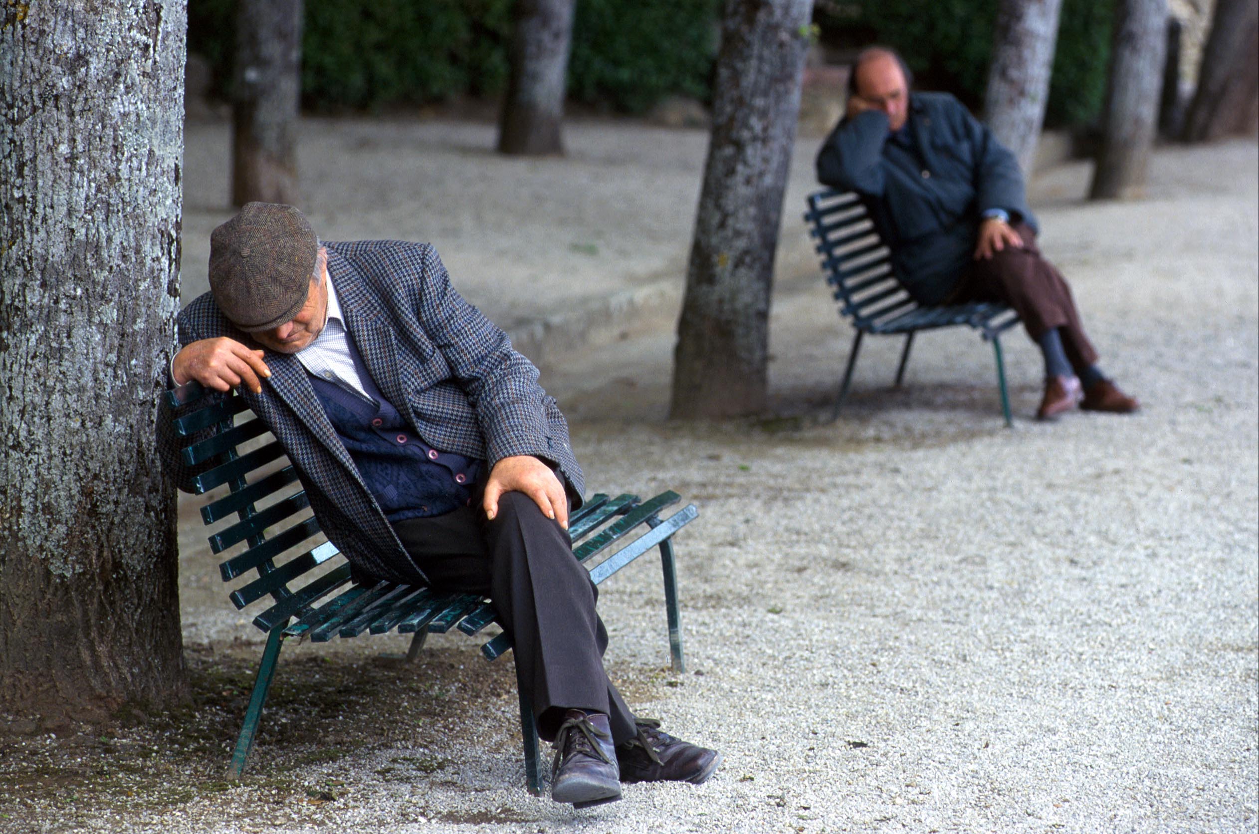 POVERTÀ E SOLITUDINE