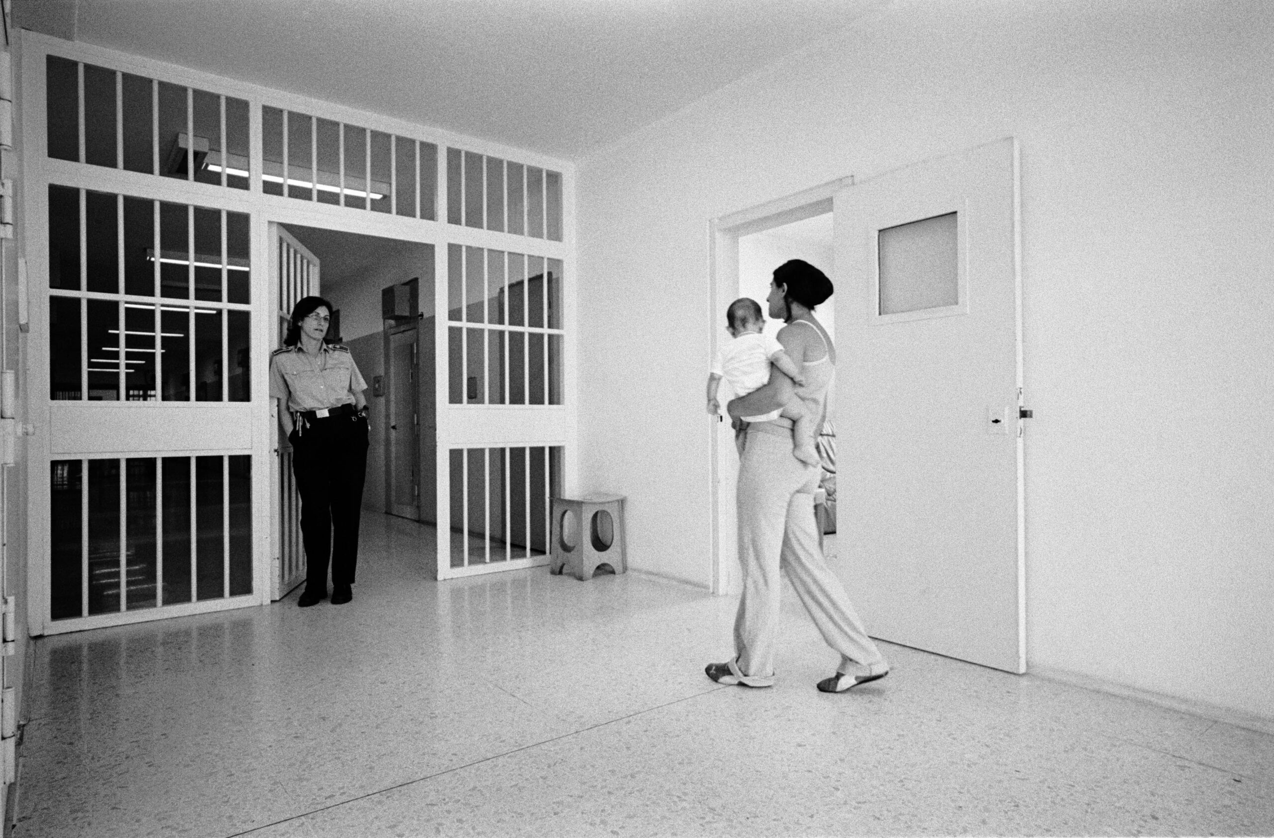 MAI BAMBINI IN CARCERE