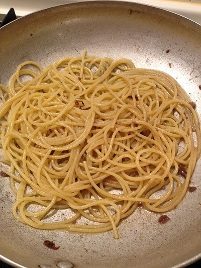 SPAGHETTI GRATINATI CON LE ALICI
