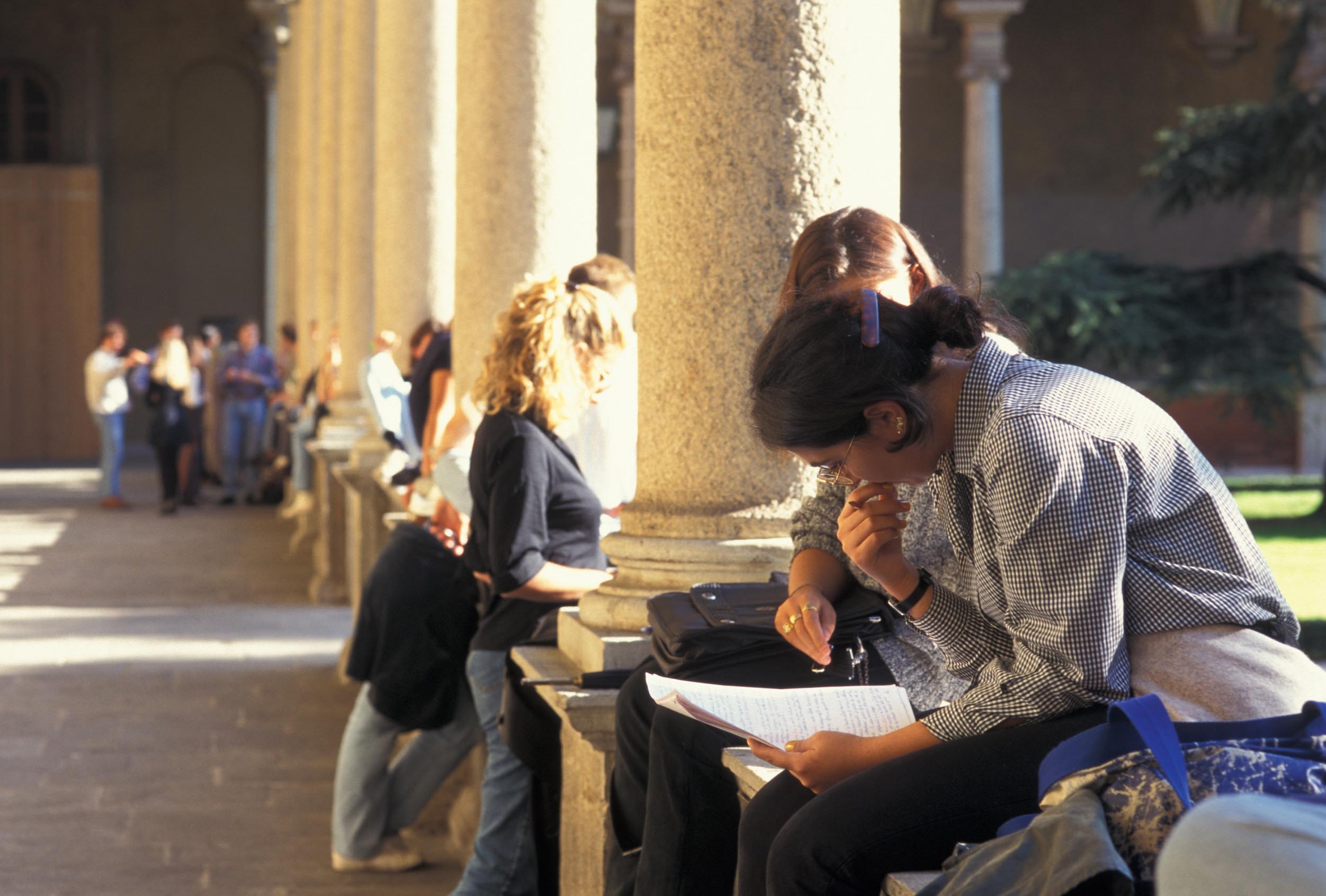 PIÙ SOLDI E MENO PROMESSE…