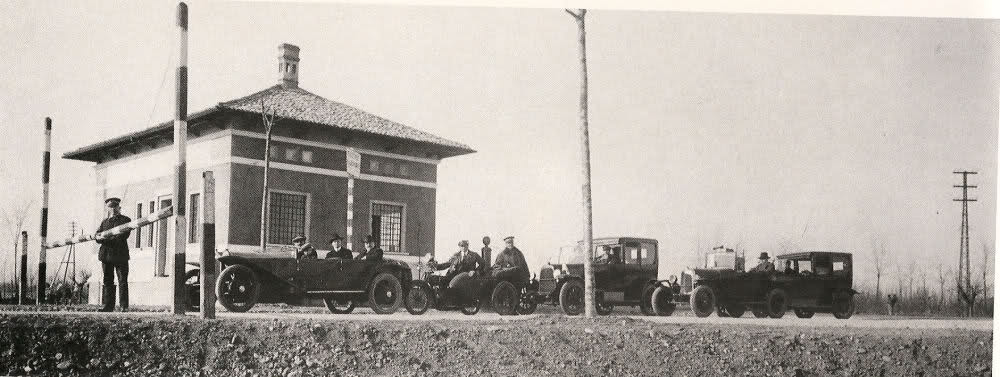 LA PRIMA AUTOSTRADA DEL MONDO