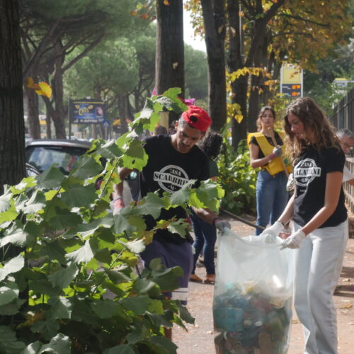 PARCHI URBANI: IMMONDIZIA DIFFUSA